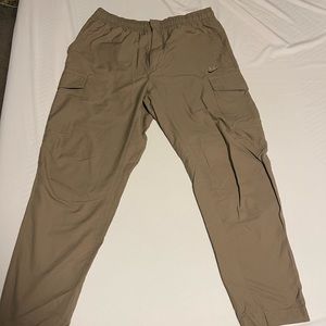 Nike cargos
